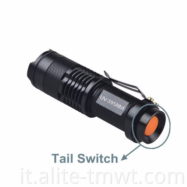 Potente torcia zoomabile da 395 nm Torch Light Docket Lumens per l'uso di emergenza all'aperto in campeggio